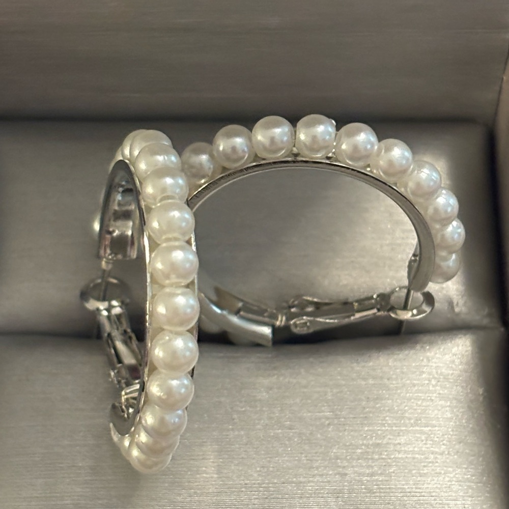 NWOT: Elegant Silver Pearl Hoop Earrings